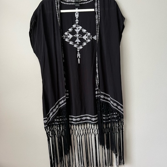 Ali Miles Black White Embroidered Kimono Shrug‎ Topper Tassels Size M Boho - Picture 8 of 14